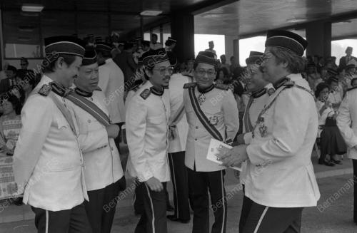 KL01_09032015_AGONG_RASMI003