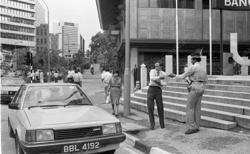 KL01_09032015_KLSE