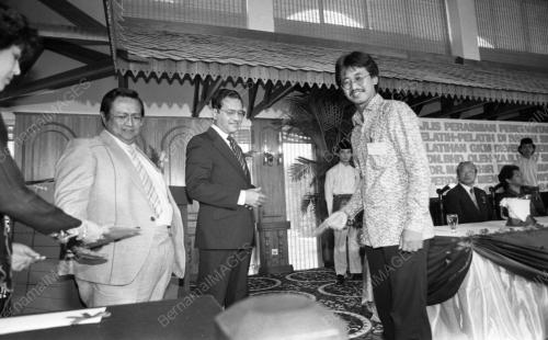 KL01_09032015_PELATIH