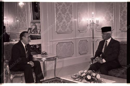 KL01_090490_AGONG_DUTABESARDEMOKRATIK