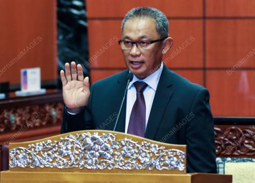 KL01_09052019_ANGKAT_SUMPAH_BN201904187162