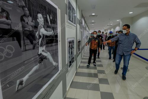 DATUK SERI REEZAL MERICAN NAINA MERICAN