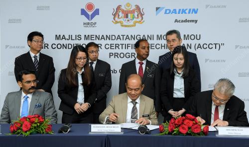 KL01_09082019_KULA_BN201908087525