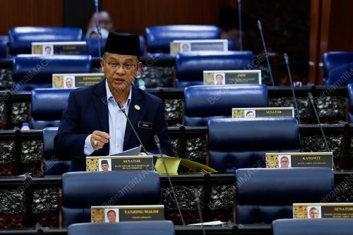 SENATOR DATUK DR MOHD NA'IM MOKHTAR