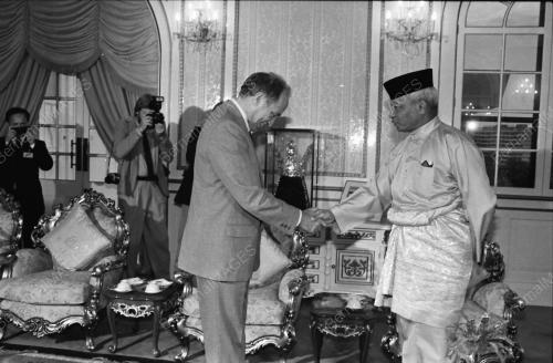 MENGHADAP