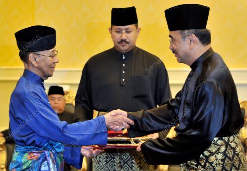 KL01_10012013_AGONG_WATIKAH