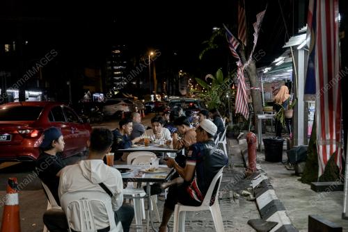 SAHUR WARGA KOTA