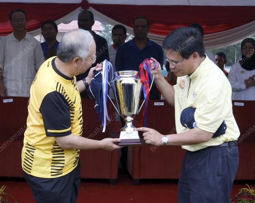 DATUK SERI MOHD NAJIB TUN ABDUL RAZAK