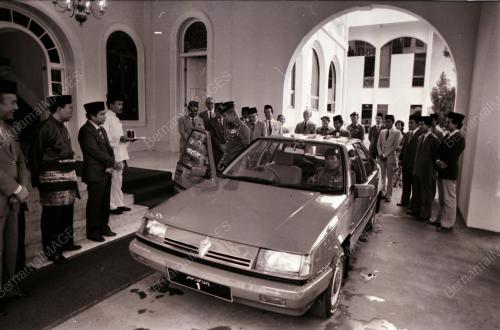 SULTAN ISKANDAR