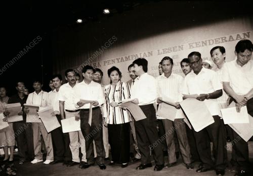 DATO' NAPSIAH OMAR