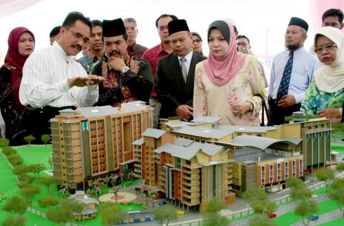 JAMIL KHIR BAHAROM