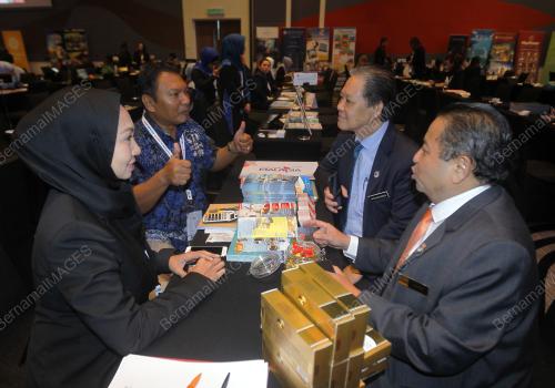 KL01_10102019_TOURISM_BN201910053403