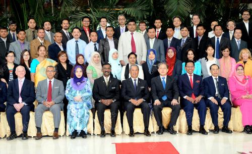 KL01_10122013_MUHYIDDIN