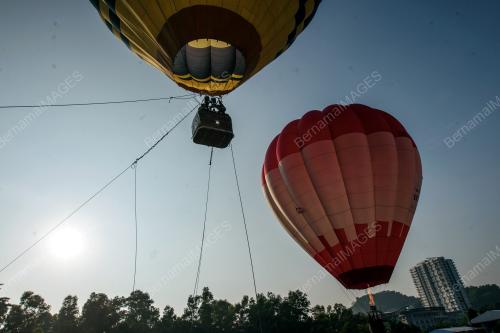 KL01_11032017_BALLON