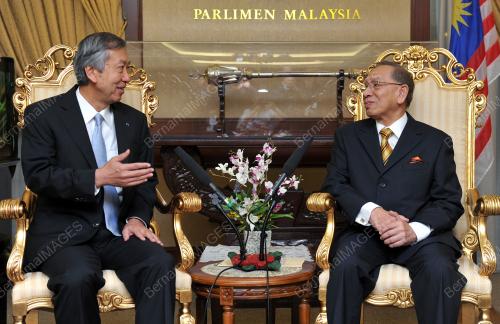 KL01_11042014_PARLIMEN