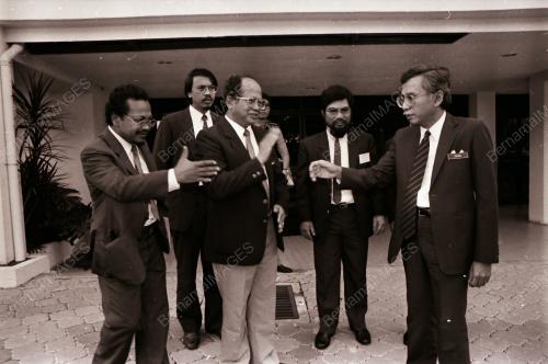 TUN DAIM ZAINUDDIN
