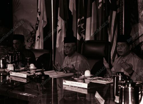 MESYUARAT MAJLIS TERTINGGI UMNO