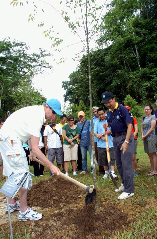 FRIM-BAT PROGRAM PENANAMAN POKOK