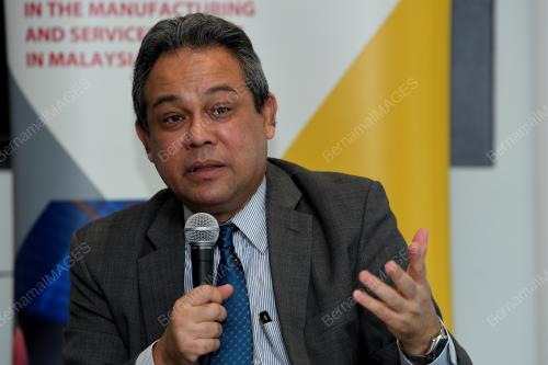 DATUK AZMAN MAHMUD