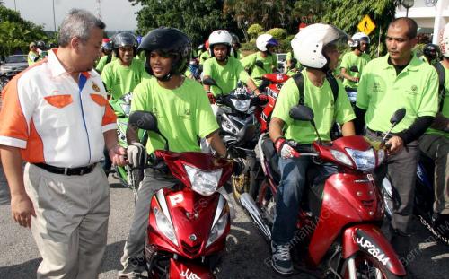 ROSLI RAMLI