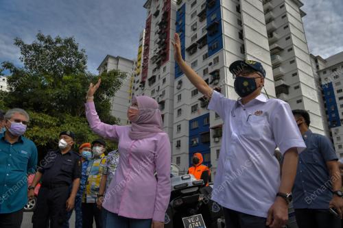 DATUK SERI ISMAIL SABRI YAAKOB
