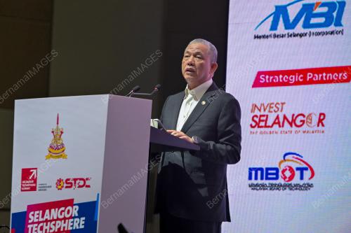 DATUK SERI FADILLAH YUSOF