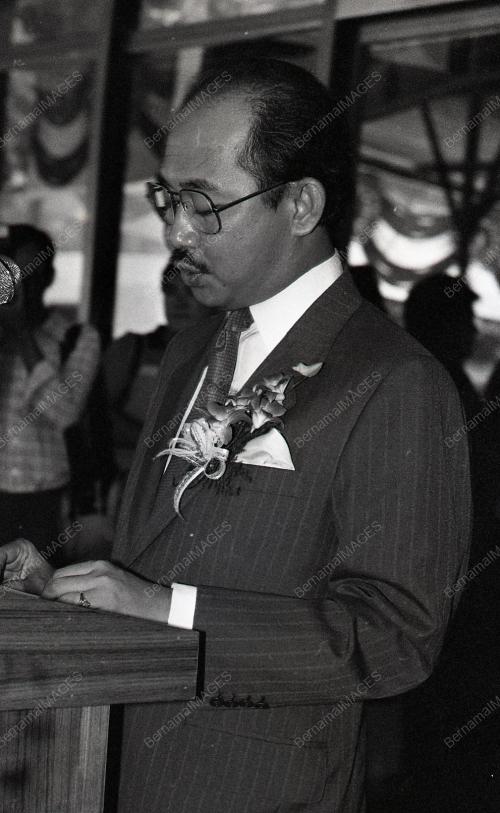 TENGKU RAZALEIGH HAMZAH