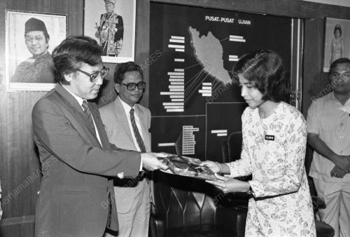 KL01_12082015_MENTERI_BURUH