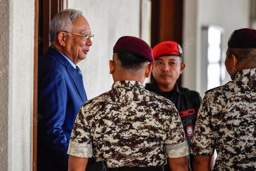 DATUK SERI NAJIB TUN RAZAK