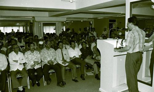 KL01_130190_RASMI_MESYUARAT