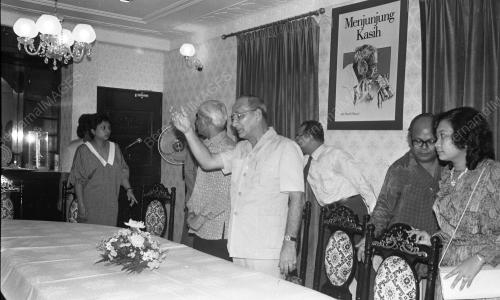 KL01_13012015_LANCAR_BUKU