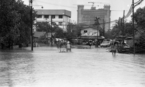 BANJIR KILAT DI JALAN TUN ABDUL RAZAK