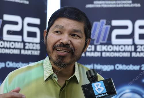 DATUK SERI DR MOHD UZIR MAHIDIN