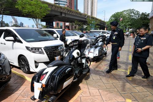 KL01_14022018_FXUNITED_BN201802138909