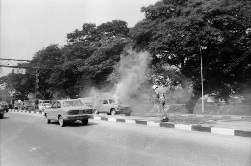 KERETA TERBAKAR