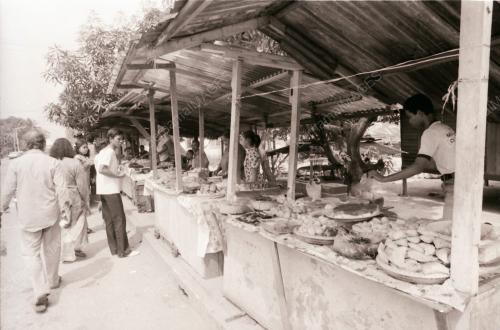 JUALAN KUIH DI BULAN PUASA