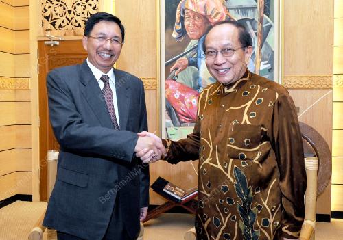 DATUK SERI DR RAIS YATIM