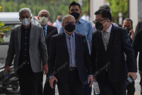 DATUK ROZMAN ISLI