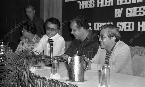 KL01_15012015_PELANCARAN_BUKU