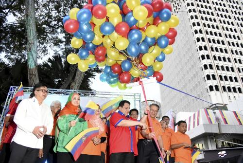 KL01_15012017_BENDERA