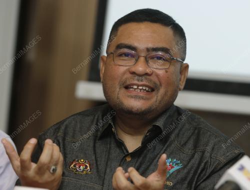 DATUK SERI DR MUJAHID YUSOF RAWA