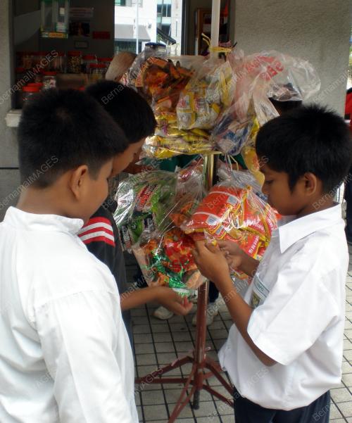 MAKANAN SEGERA