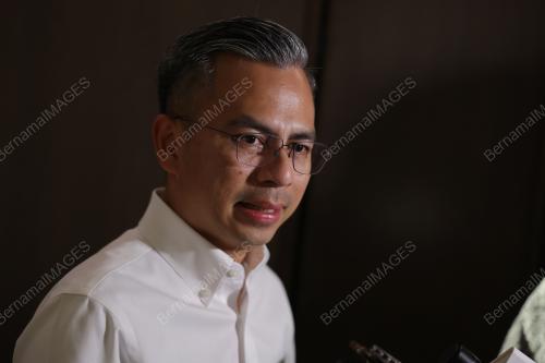 AHMAD FAHMI FADZIL
