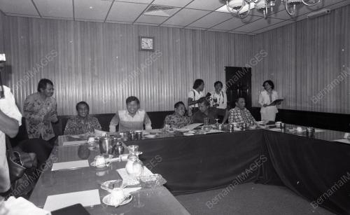 DATUK SERI DR. MAHATHIR MOHAMAD