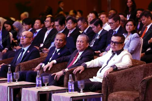DATUK SERI FADILLAH YUSOF