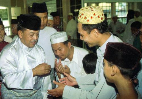 KL01_16022016_AGONG_SOLAT