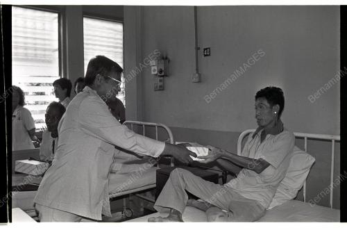 KL01_160490_YADIM_SUMBANGKUIHKEPADAPESAKITTIBI