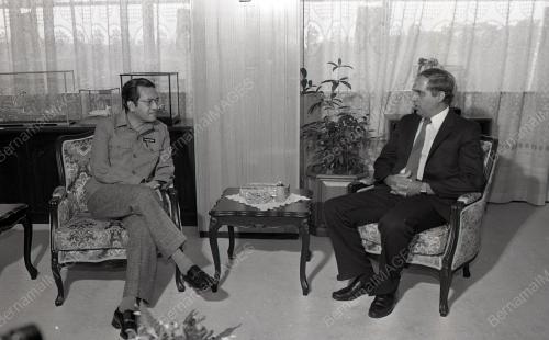 DR. MAHATHIR MOHAMAD