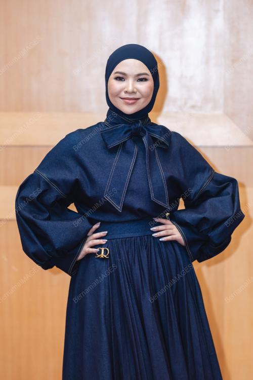 AINA ABDUL