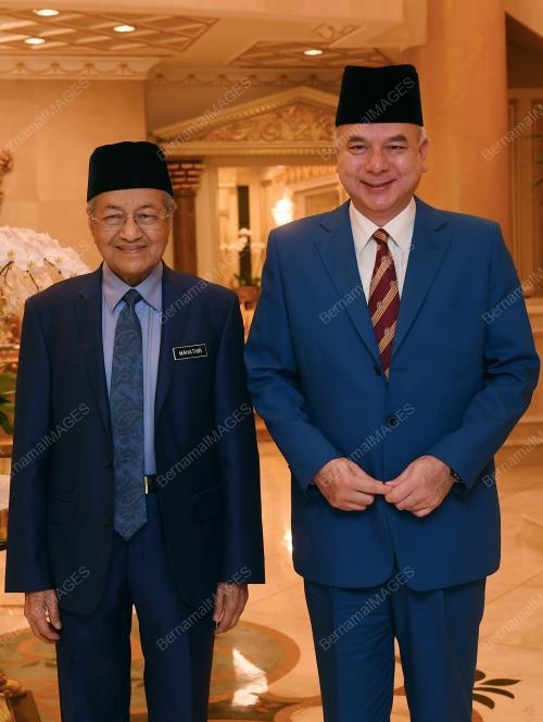 KL01_16112018_PM_BN201811153818
